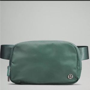 Lululemon Everywhere Belt Bag - Tidewater Teal